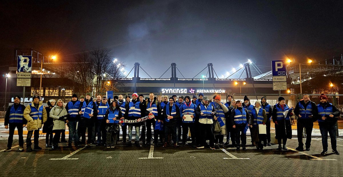 💎Trzy miliony premii dla szefów miejskich spółek.
💎Dwa miliony na gazetkę miejską - czyli urzędową propagandę, która od lat budzi kontrowersje w całej Polsce.

To wszystko z naszych ciężko zarobionych pieniędzy.

To kolejne powody, dla których setki krakowian zbierają podpisy