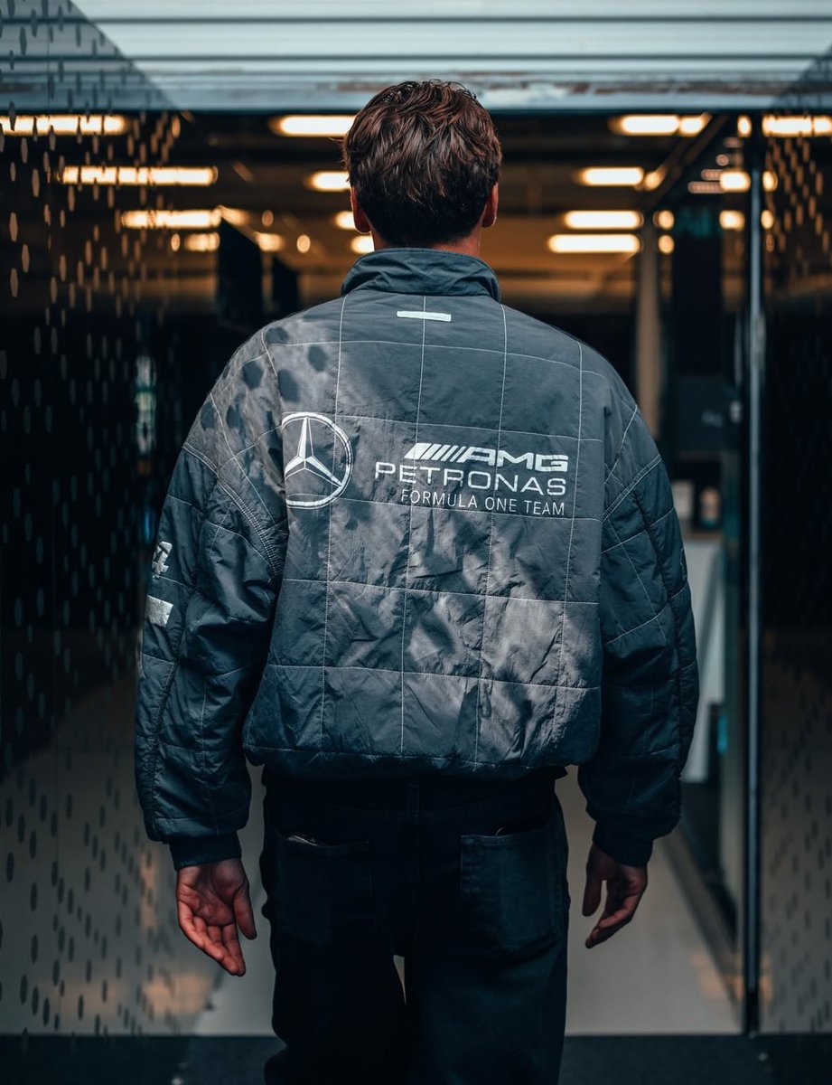 MercedesAMGPCF1's tweet image. 🇲🇽 '25

Adidas X Bad Bunny X Mercedes😮‍💨