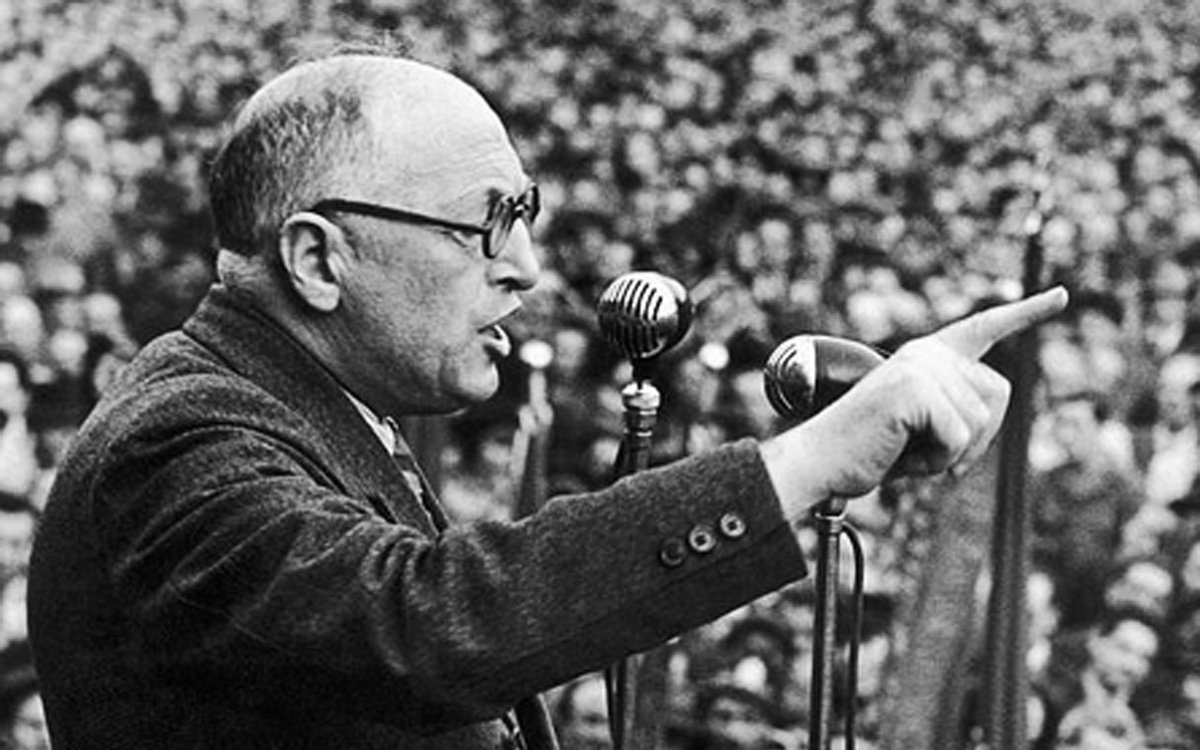 “Lo Stato italiano è forte coi deboli e debole coi forti”
Il 9 febbraio 1891, a Faenza, nasce Pietro Nenni