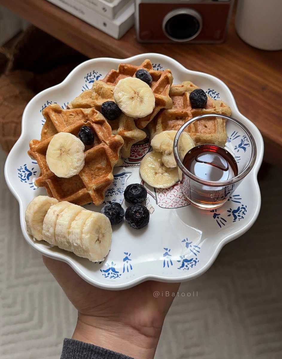 بَتُول tweet media