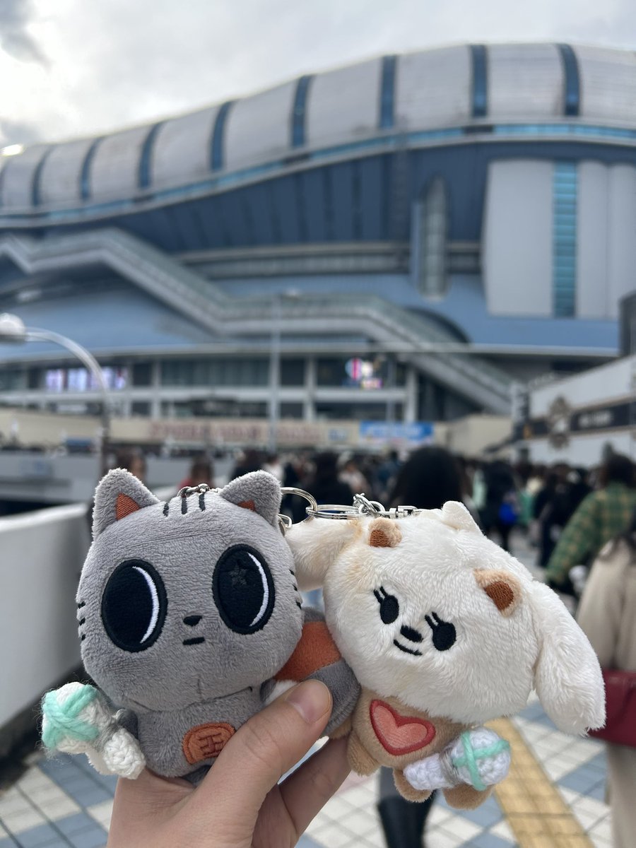 KOBUTATXT's tweet photo. すごく幸せな３時間だった!!!!!

TXTのLIVEはいつも心があったかくなるから大好き🤍🤍
いつものお友達も、初めて一緒に入ってくれたMOAちゃんも皆んな皆んな良い方々で本当に大好き🫶

雪の降る大阪でテヒョンのヒロインを聞けた事は運命ですね。
大好きが溢れた1日でしたありがとう🤲💗 https://t.co/R1qkuOwlqD