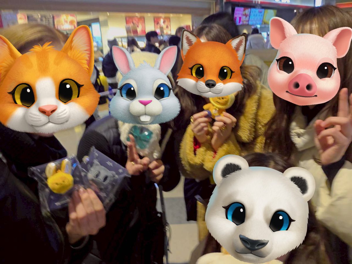KOBUTATXT's tweet photo. すごく幸せな３時間だった!!!!!

TXTのLIVEはいつも心があったかくなるから大好き🤍🤍
いつものお友達も、初めて一緒に入ってくれたMOAちゃんも皆んな皆んな良い方々で本当に大好き🫶

雪の降る大阪でテヒョンのヒロインを聞けた事は運命ですね。
大好きが溢れた1日でしたありがとう🤲💗 https://t.co/R1qkuOwlqD