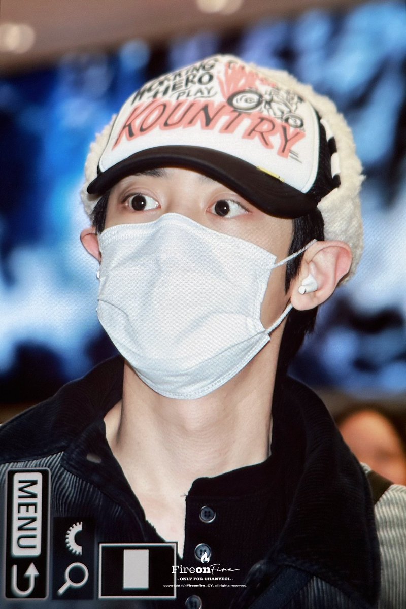 Fireonfire_CY's tweet photo. 260209 ICN도착
#CHANYEOL #찬열 https://t.co/t8e32tuL1G