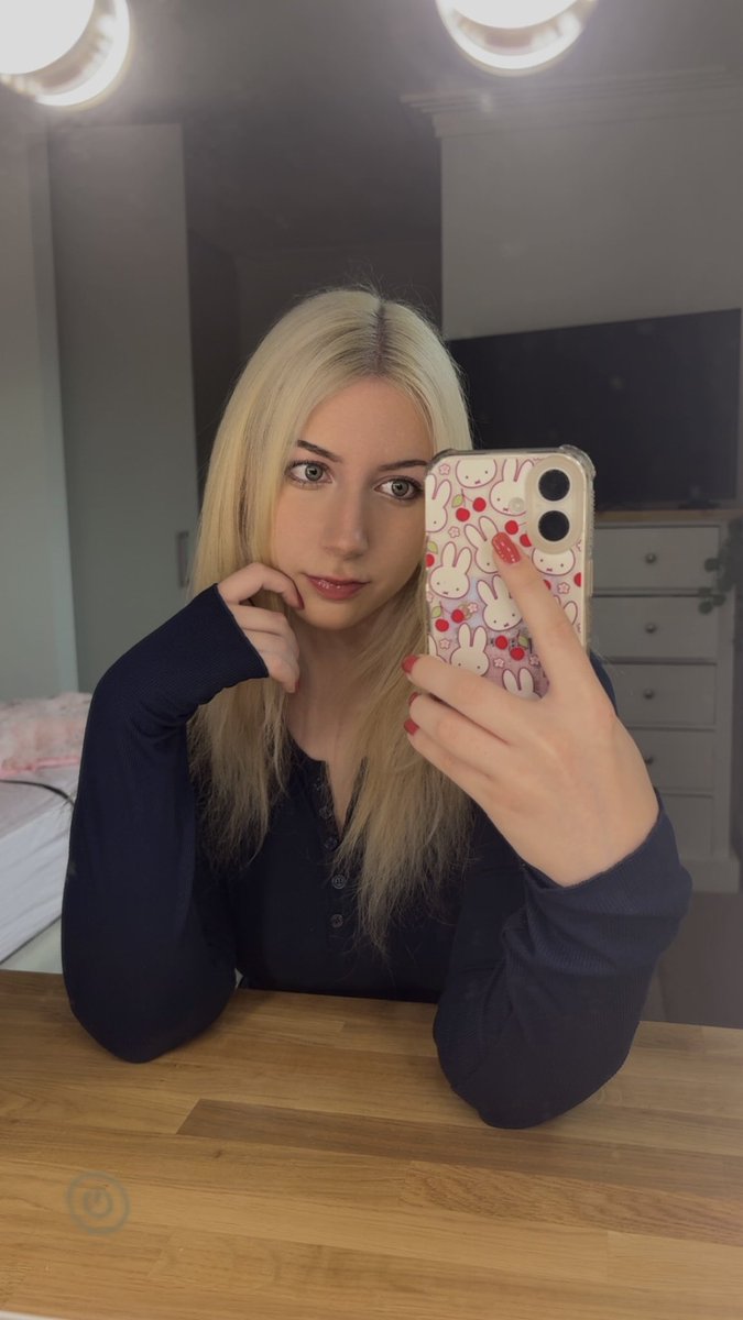 poppy 🫧 tweet media