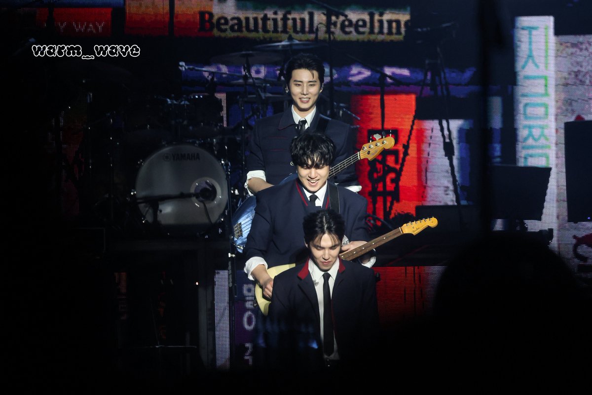 Warm__wave's tweet image. DAY6 10 Tour〈The DECADE〉in DAEGU 20260208 도운이도 없고 구도,조명 마음에 안들지만,, 잘생겼잖네~.~

#데이식스 #day6 #성진 #영케이 #원필