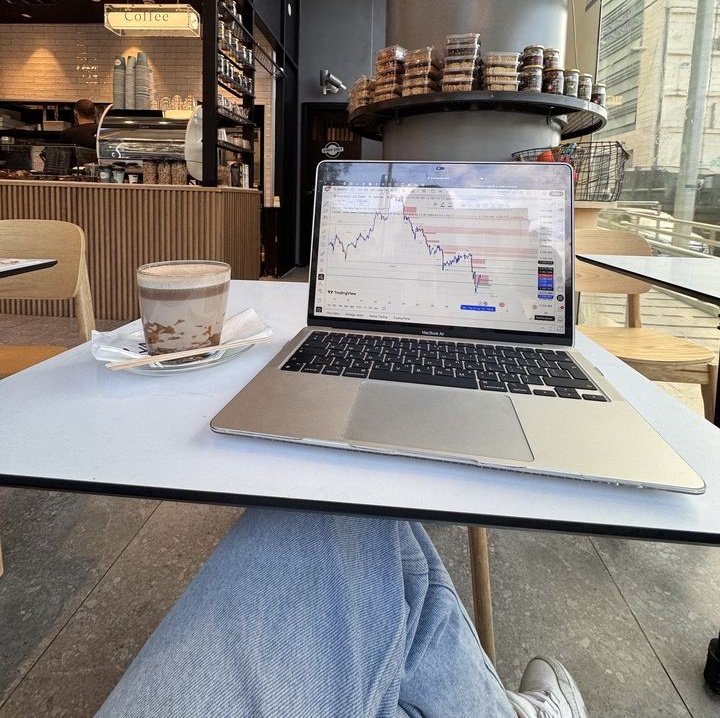 𝗡𝗢𝗠𝗘♠️♠️ tweet media