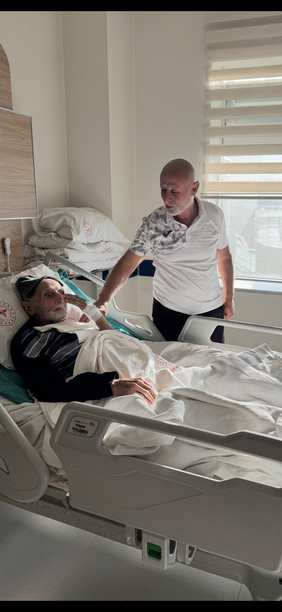 Babam Sırrı Huylu hakkı rahmetine kavuşmuştur. Cenazesi yarın Ortaköy mezarlığında ikindi namazında defin edilecektir. Mekanı cennet olsun.