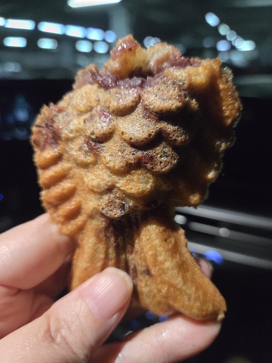 jeong_i94194's tweet photo. 엑친님들
맛저하시고 계시겠죠?
혹시 붕어빵 어디부터 드세요
머리vs꼬리 https://t.co/1JNz5cZJRR