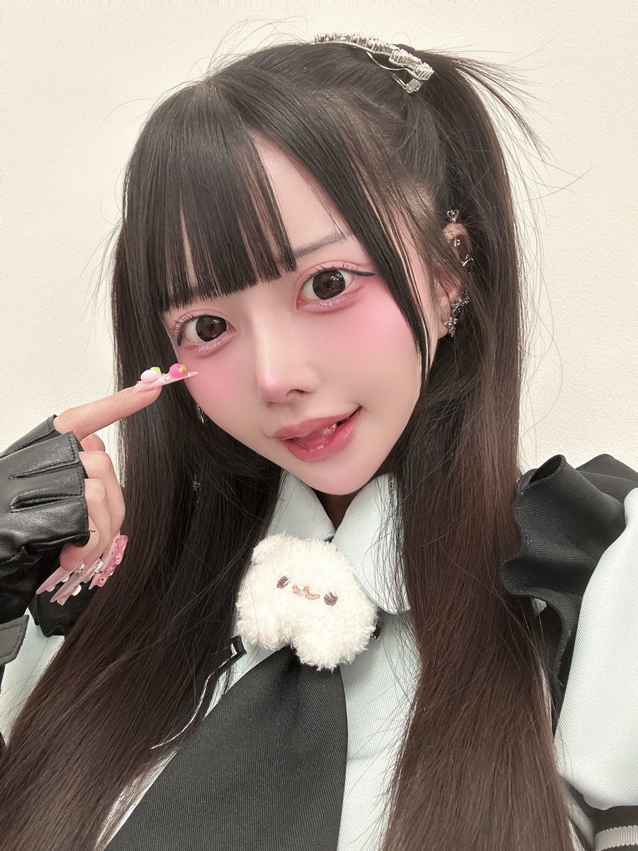 最初から結果の決まってるアイドルオーディションなんて、なんの意味があるの？夢も希望もクソもない( ᐡ •̥  •̥ )ﾉﾞ(т · т ᐡ ) https://t.co/S05tpSXT70