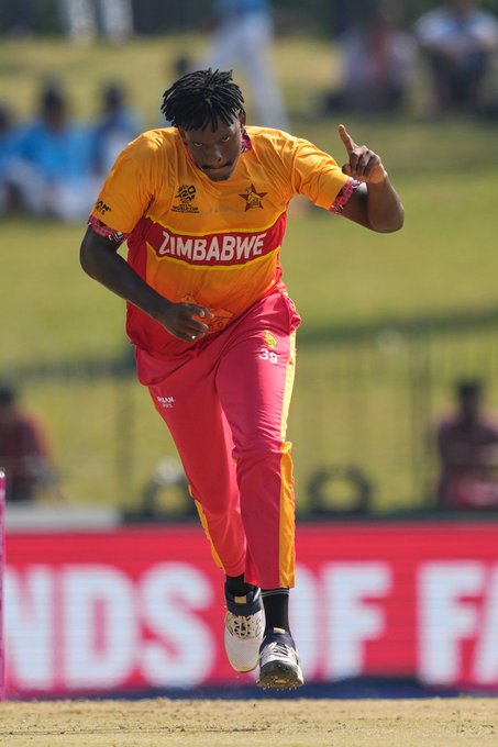 Muzarabani causes havoc on Oman, They are 5 down inside 7 overs