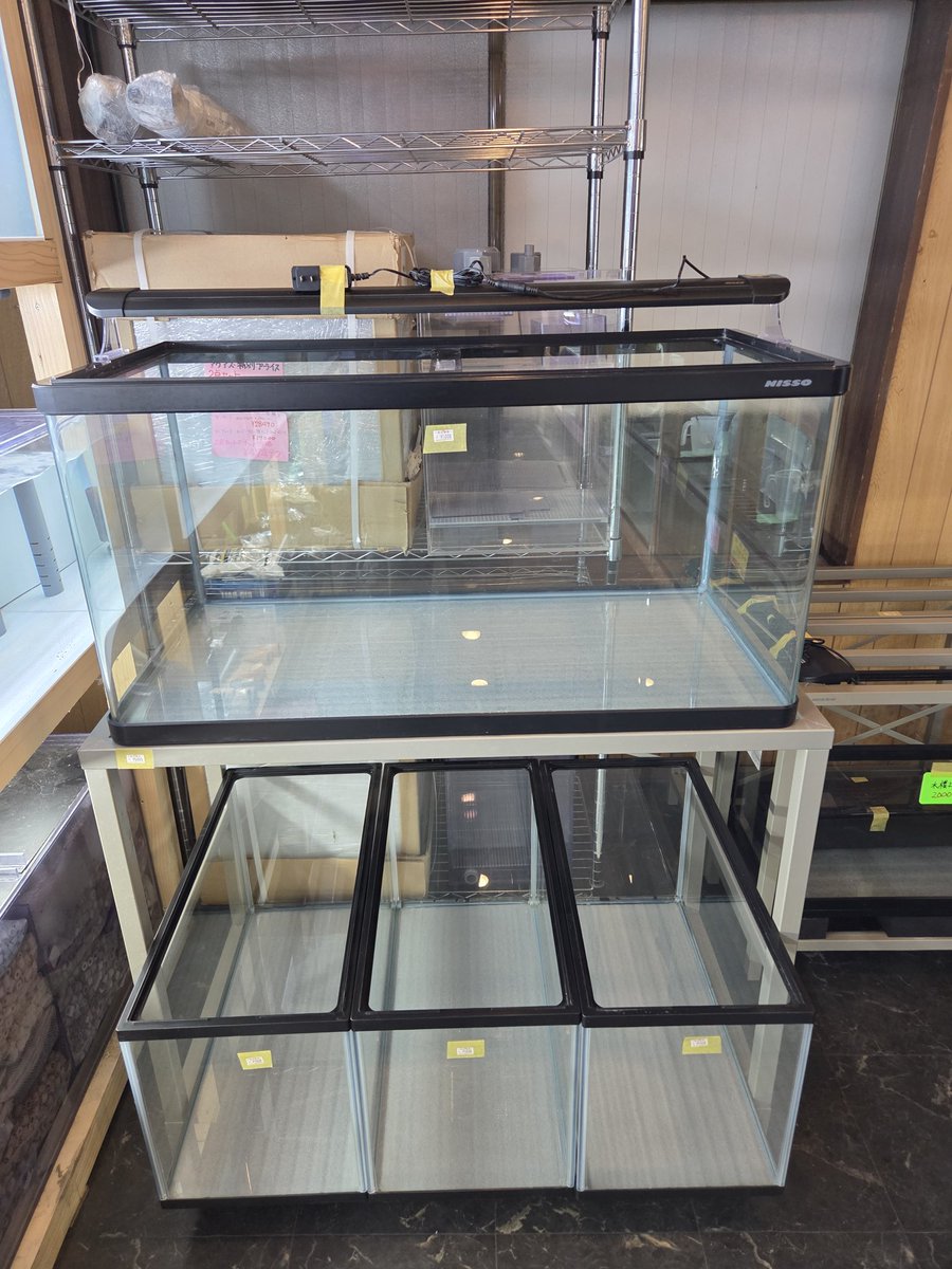 中古水槽沢山です‼️全て綺麗に磨いてあり、状態もかなりいいです