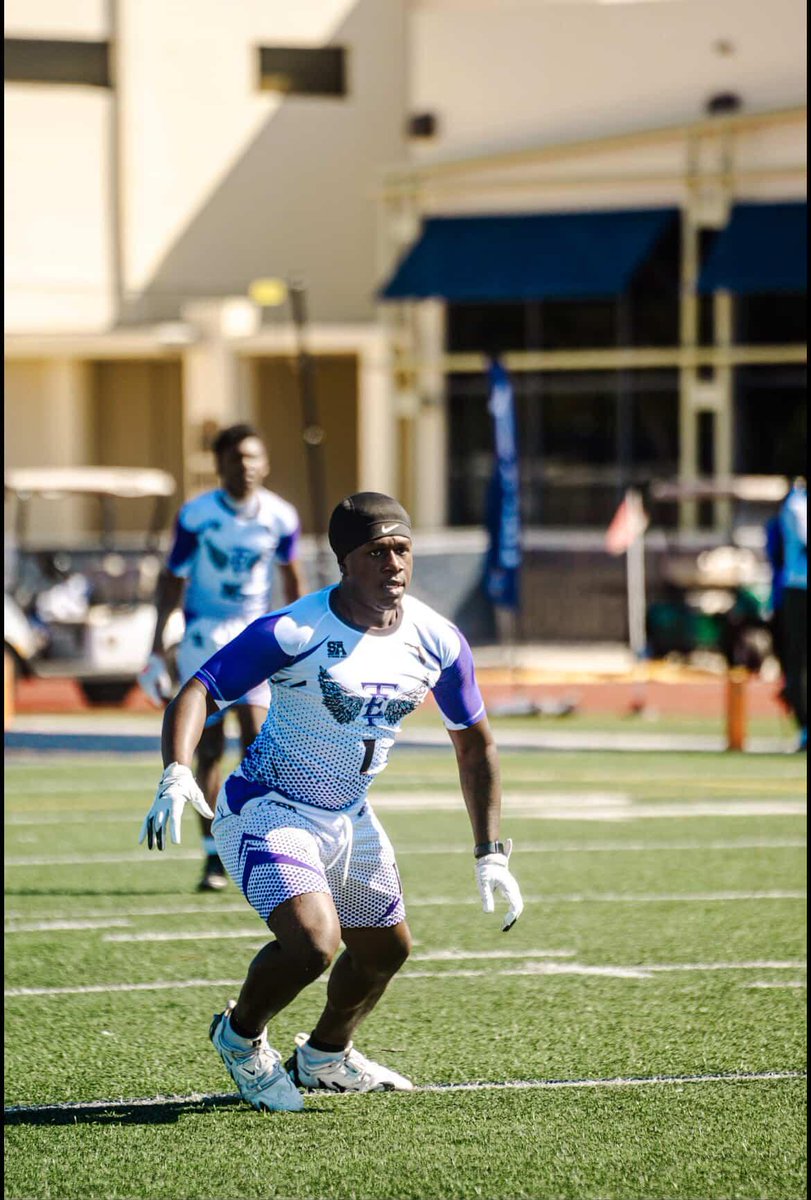 dejonsmith201's tweet photo. We played a hell of a game @ St Thomas Aquinas 7v7 tournament
@team_elam 
#RestoreLakes https://t.co/v0yAGbGc59