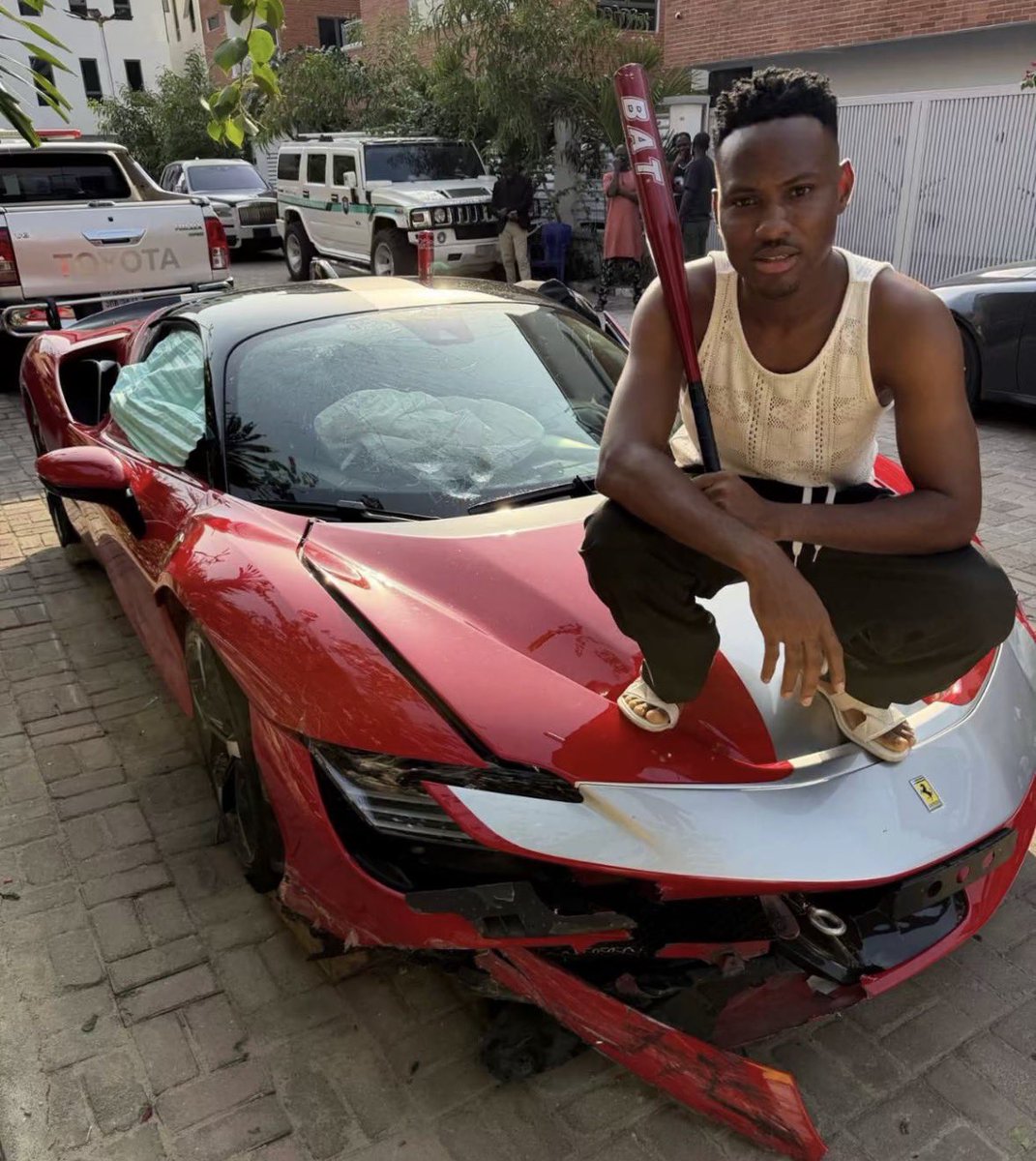 provii8's tweet photo. Ferrari wey Wizkid dey protect with hin life, one random forex trader crash same model😂😭 https://t.co/qTVPfW9D8X