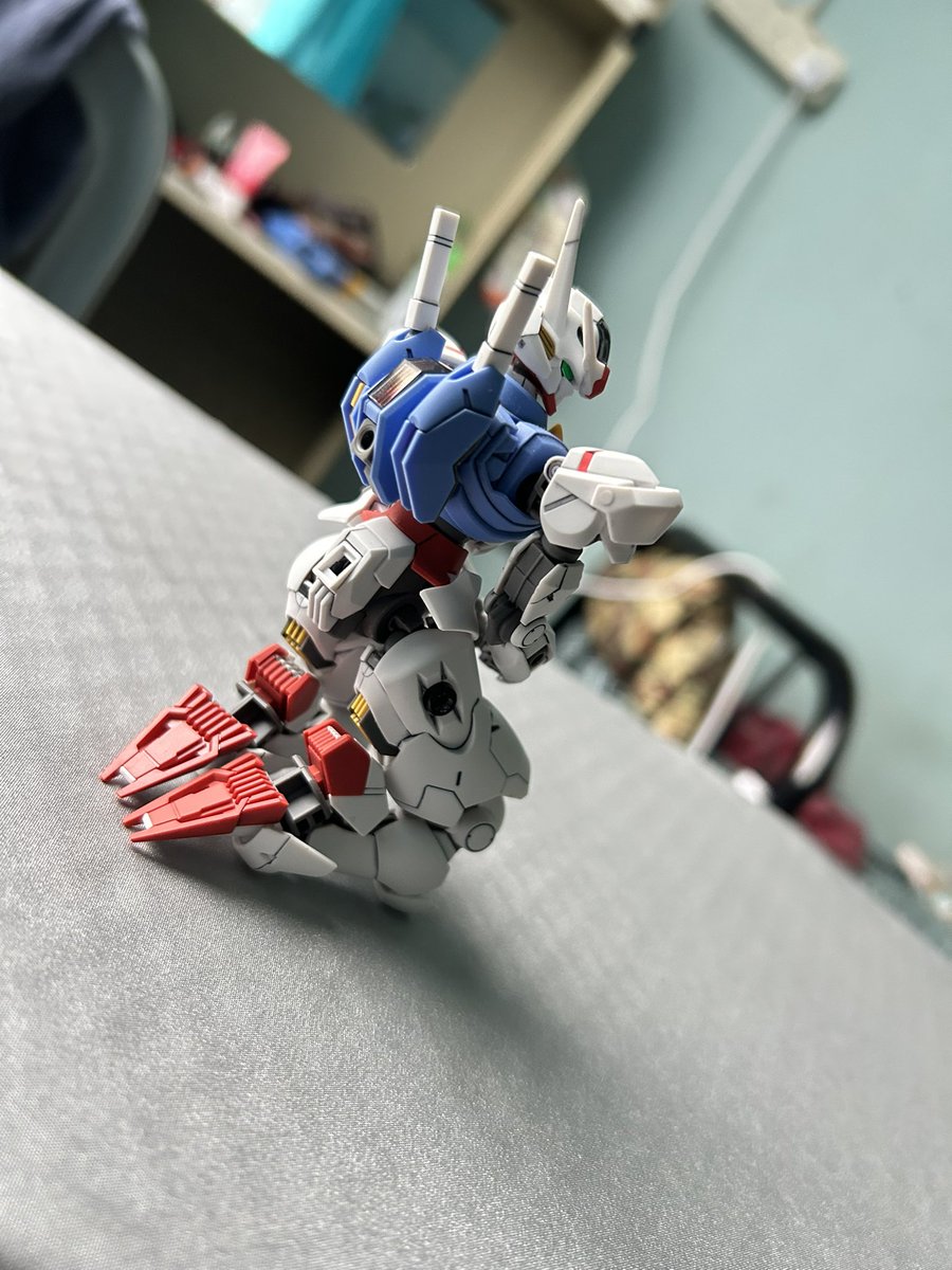 I went to jalan jalan jepun and i found this 3 in ONE single box that was actually for hg barbatos model for about 80 ringgit sheesh and its alreadly built too,so far im lovong the aerial model❤️