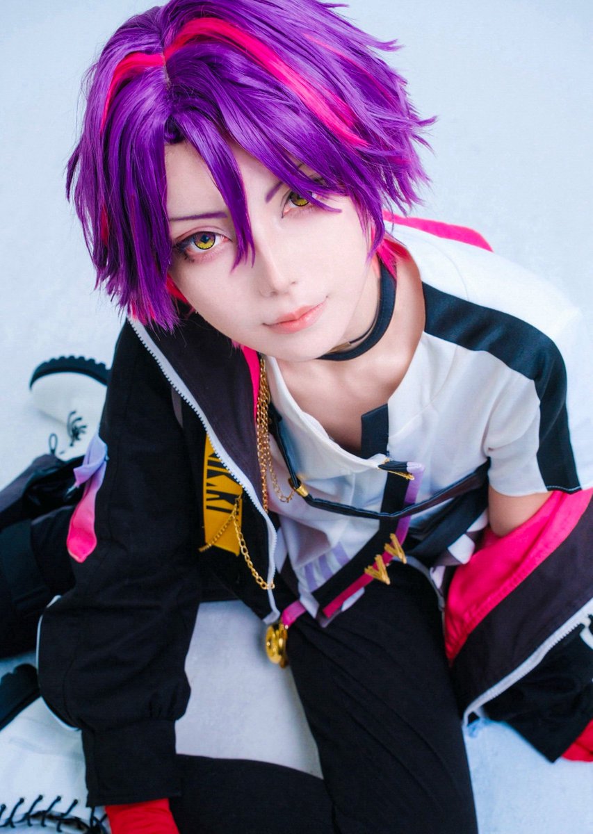 【cosplay】
🌈🕒
♦︎☕️

上から撮ってもらうことあんまりないから新鮮〜