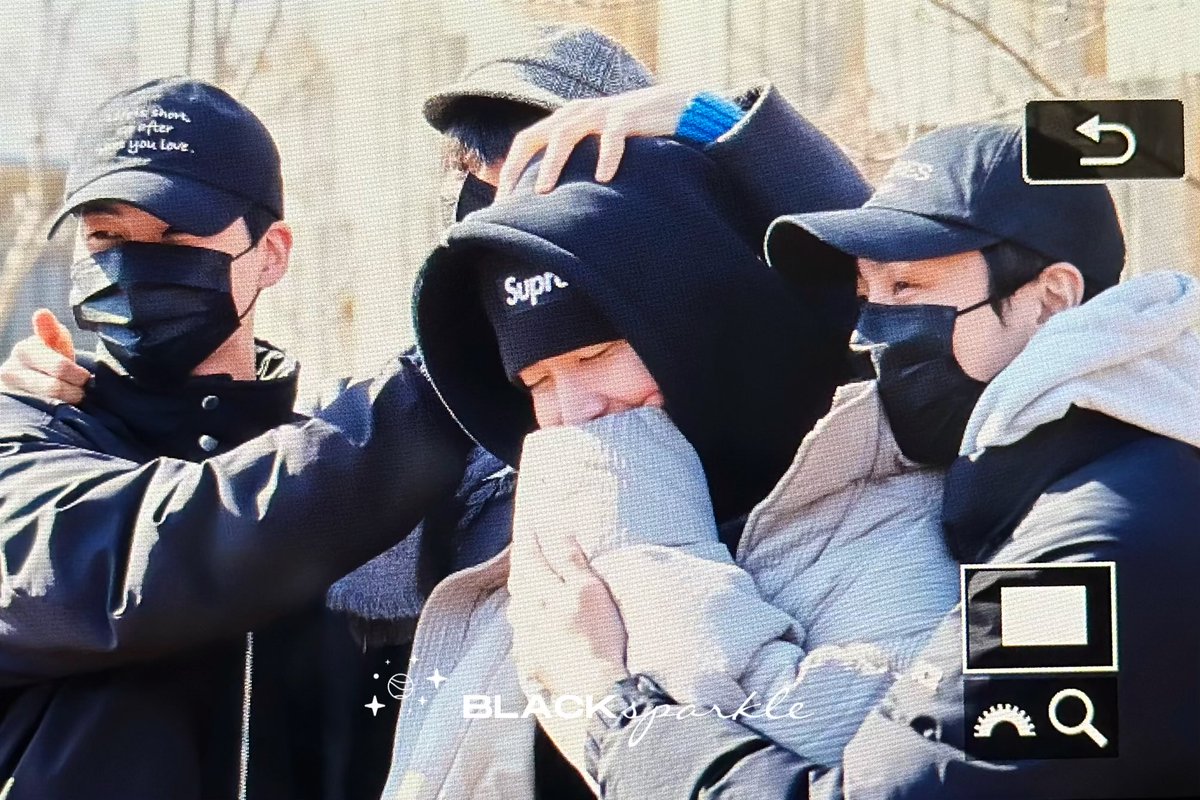 260209 입대  [Preview]
#이동열 #LEEDONGYEOL #업텐션 <a href="/OFFICIAL_LDY/">이동열 LEE DONGYEOL</a>

형들에게 사랑 많이 받는 막내 동열이🥰