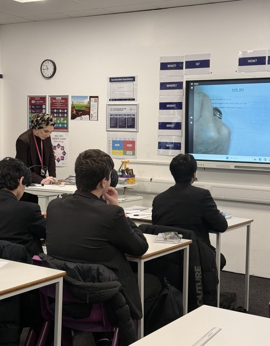 SmallHeathLA's tweet image. Brilliant Year 11 maths masterclass led by Regional Director Executive Principal Enass Al-Ani. Expert modelling using the visualiser, strong teacher radar, and high-impact strategies from the TLAS Playbook.
#WeAreStar #Maths #Year11