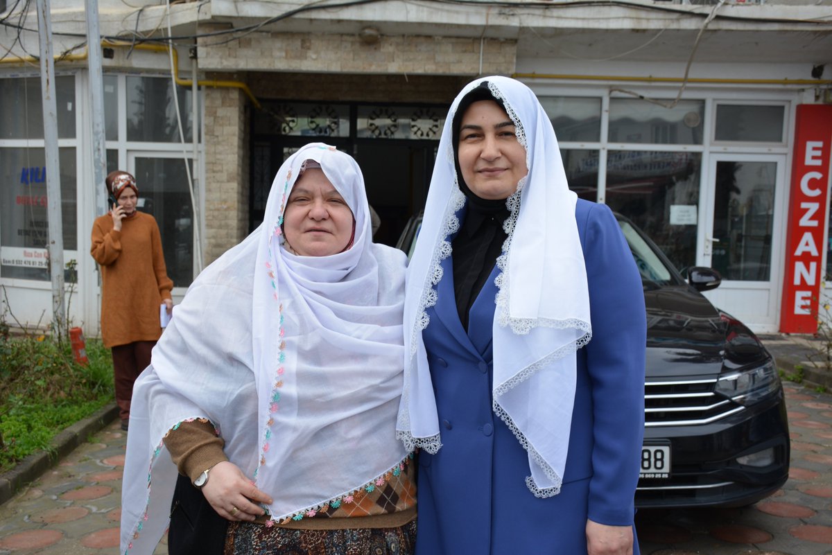 TRmihalgazibel's tweet photo. Ak parti Eskişehir Kadın Kolları Başkanı Feriha  Ertorun ve İlçe kadın kolları başkanları ile birlikte Belediye Başkanımız Sayın Zeynep Güneş'i destek ziyaretinde bulundular https://t.co/JcvqpYAHuy