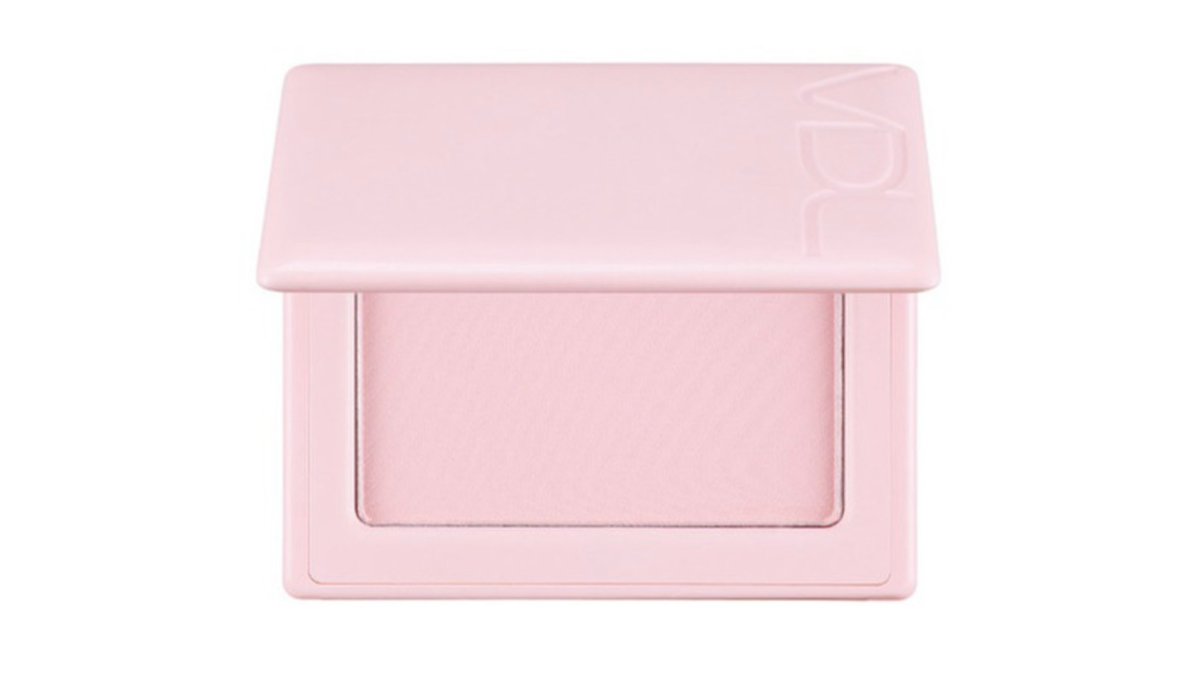 _dreaMoon__'s tweet image. マットチークは毛穴がふわふわにぼかされて、肌が綺麗に見えるから大好き

①VDL チークステイン ブラッシャー  09 フラーティング ピンク
②JILLSTUART パステルペタル ブラッシュ02 baby tulip 
③CipiCipi ポアレスチーク 01バニーピンク
④A’pieu パステルブラッシャー PK07 ピンクコットン