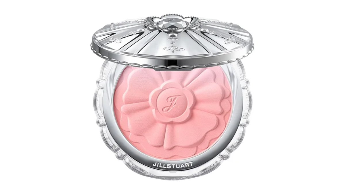 _dreaMoon__'s tweet image. マットチークは毛穴がふわふわにぼかされて、肌が綺麗に見えるから大好き

①VDL チークステイン ブラッシャー  09 フラーティング ピンク
②JILLSTUART パステルペタル ブラッシュ02 baby tulip 
③CipiCipi ポアレスチーク 01バニーピンク
④A’pieu パステルブラッシャー PK07 ピンクコットン