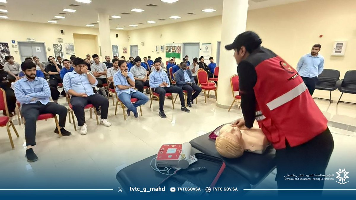 tvtc_g_mahd's tweet photo. #تغطية

أقامت المنشأة التدريبية ب #المهد متمثله بوحدة الصحة والسلامة المهنية بالتعاون مع فرع  هيئة الهلال الأحمر السعودي بمحافظة المهد 
دورتين تدريبية بعنوان
"أساسيات الإسعافات الأولية"
"سفير الحياه للإسعافات الأولية"

استهدفت جميع منسوبي المنشأة التدريبية
قدمها أ. باسم المطيري

كما قدم مشرف وحدة الصحة والسلامة المهنية بالمنشأة 
م. حامد عبدالباري 
إرشادات السلامة داخل المنشأة في حالة حدوث لاسمح الله حالة إختناق او إغماء

#التدريب_التقني 
#تقني_مهني_المدينة