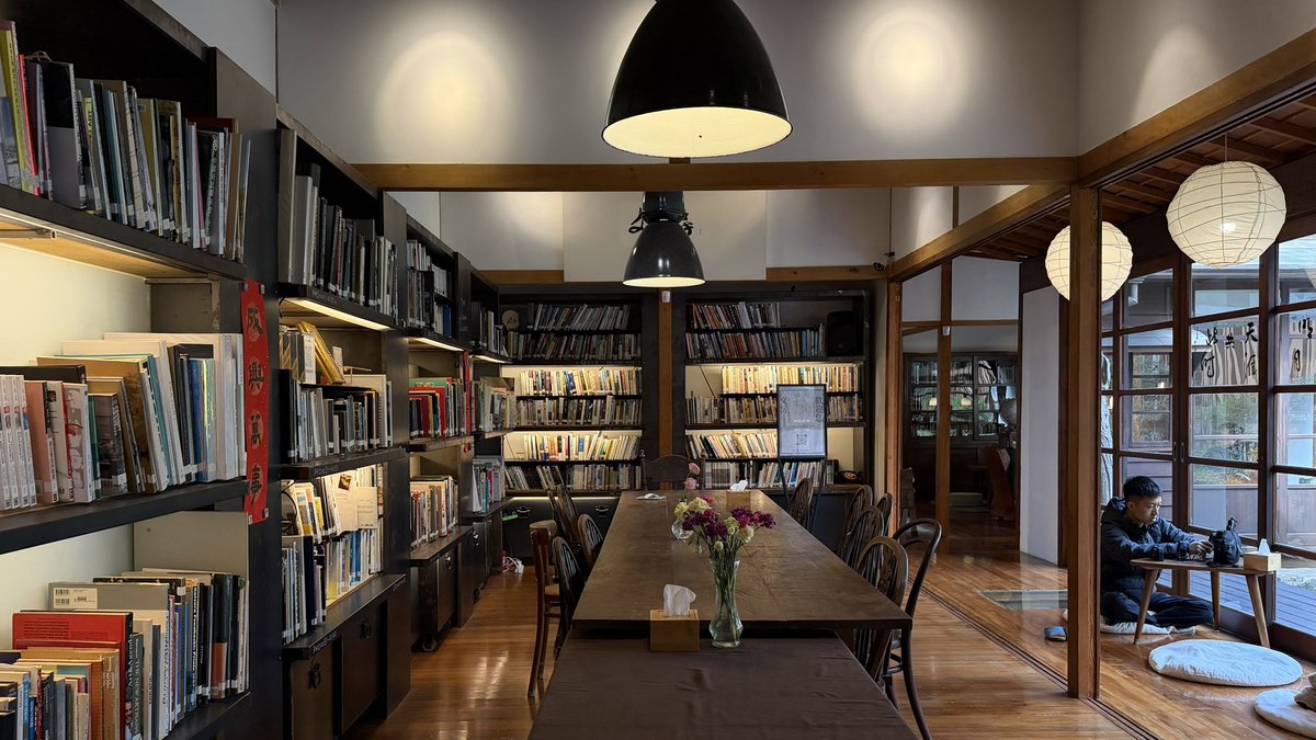 saintgumi's tweet image. i spent the whole morning here