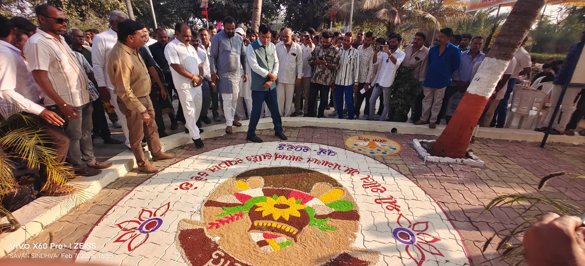 તા.૦૭/૦૨/૨૦૨૬ ના રોજ શીલ ગામે સેવસેતુ કાર્યક્રમની ઉજવણી કરવામાં આવેલ જેમાં માન.કેન્દ્રીય  મંત્રીશ્રી  <a href="/mansukhmandviya/">Dr Mansukh Mandaviya</a>  દ્વારા અંદાજિત ૯૮ લાખ રૂપિયાના   વિકાસના કામોનું ખાતમુહૂર્ત/લોકાર્પણ કરવામાં આવ્યું. 
<a href="/collectorjunag/">Collector Junagadh</a> 
<a href="/DdoJunagadh/">DDO Junagadh</a> 
<a href="/esdmkeshod/">ASSISTANT COLLECTOR & SDM KESHOD</a> 
<a href="/mammangrol12/">MAMLATDAR MANGROL</a>