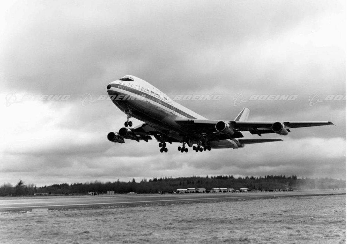 AeronewsGlobal's tweet image. On this day / First flight for @Boeing's 747: 9th February 1969. 

The jumbo jet was certified in December 1969 and entered service with Pan Am on January 22nd, 1970. 

Photos: @BoeingAirplanes Images.

#aviationhistory #onthisday #iconic #jumbo #jumbojet #b747 #otd