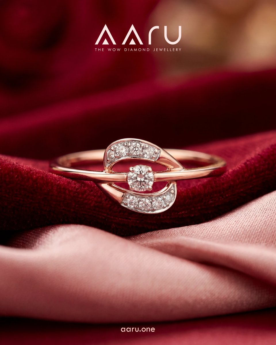 aarudiamond's tweet image. This Valentine’s Day, seal your love with diamonds. A ring that speaks without words. Crafted to sparkle like your bond. 

#aarudiamondjewellery #aarujewels #naturaldiamondjewellery #thewowdiamondjewellery #valentinesday #valentinesgift #valentinesmonth #ring #diamondring