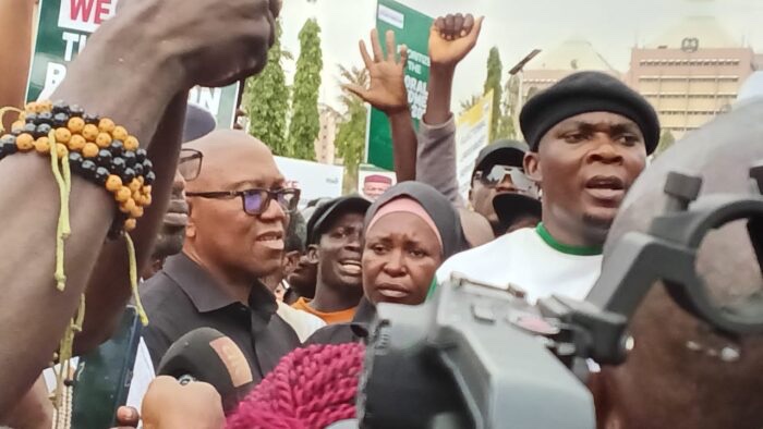 IgboHistoFacts's tweet image. BREAKING: Peter Obi storms National Assembly with protesters over real-time election results transmission