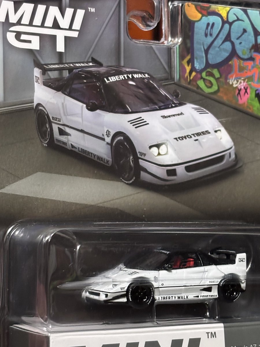 気になってた車がトイザらスで30%引きになってて思わず💦