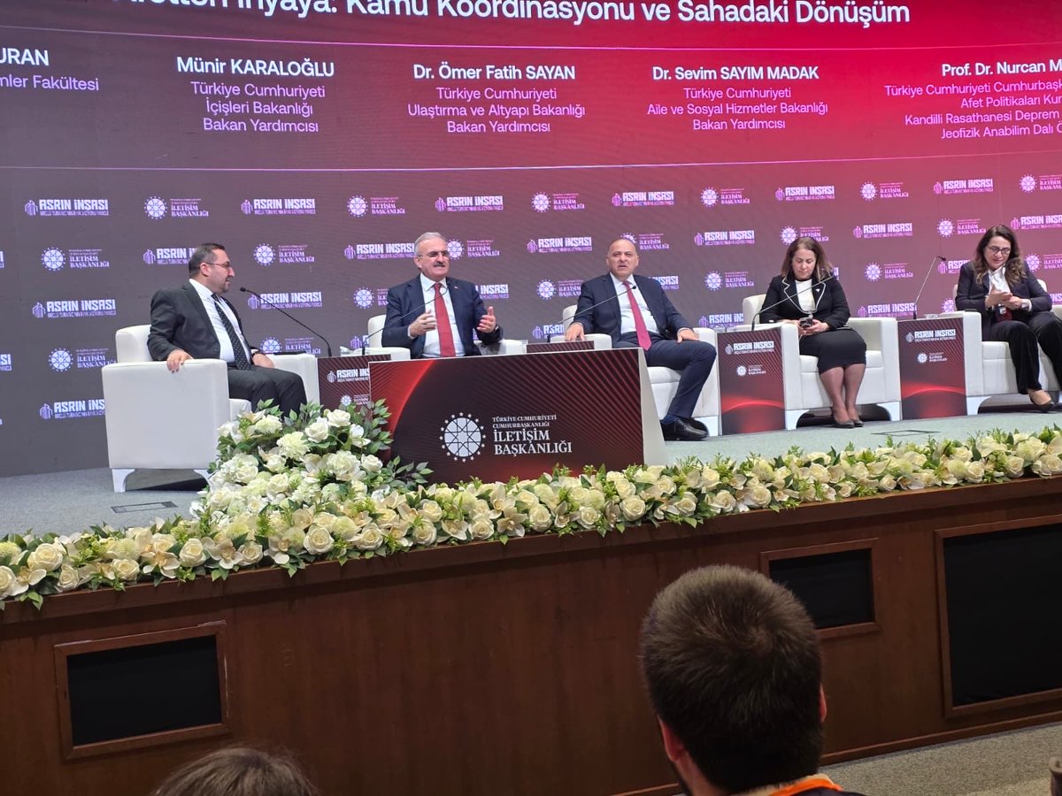 bulendkoc's tweet photo. Cumhurbaşkanlığı İletişim Başkanlı��ı tarafından “Asrın İnşası: Güçlü Türkiye’nin İhya Vizyonu Paneli” düzenlendi. Panelin ilk oturumun modetörlüğünü Prof.Dr. Abdulmenaf TURAN yaptı. @menafturan  @munirkaraloglu https://t.co/pBiQinvewP