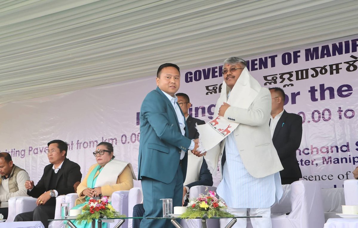 ShahNawazKhanMM's tweet photo. Hon'ble Minister Shri @KonthoujamG ji attended the flagging-off of NH-137A pavement strengthening (Imphal to Kakching Lamkhai) at Langthabal Lep Makha Leikai, near Phuramakhong.
Led by Hon'ble CM Shri @YKhemchandSingh ji with MLAs & officials.
#ManipurDevelopment https://t.co/0GDxlEJOXi
