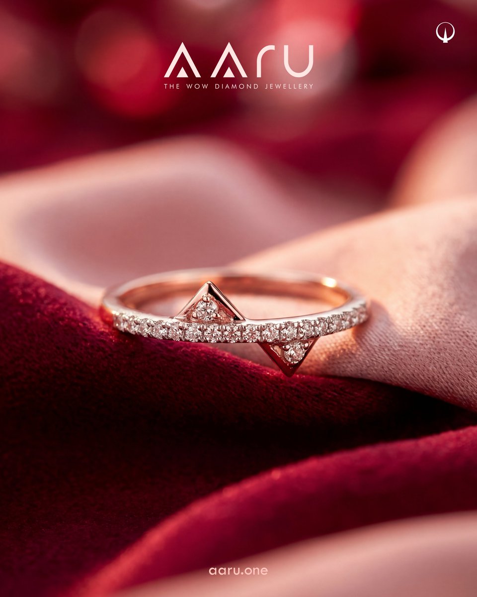 aarudiamond's tweet image. This Valentine’s Day, celebrate love with a 9KT diamond ring. Crafted with precision, designed to shine with meaning. A timeless symbol of affection and elegance. 
#aarudiamondjewellery #aarujewels #naturaldiamondjewellery #thewowdiamondjewellery #valentinesgift  #ring
