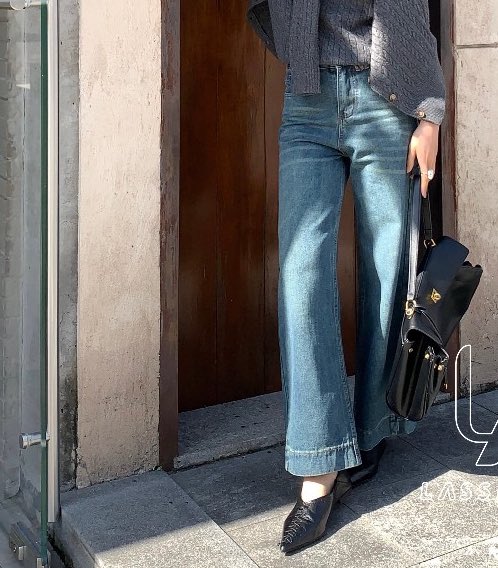 eiyaura's tweet photo. celana jeans denim | jeans pants

a thread https://t.co/EbGD0XHOkj