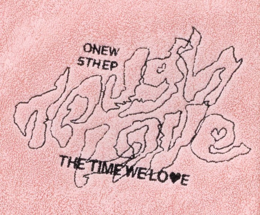 leejinkey's tweet image. “The Time We Lo♡e”

is this an invitationnn @ onew_griffin? coz ill say in a heartbeat 🤪

LEE JINKI FULL YEARNING HOPELESS ROMANTIC DESPERATE FOR LOVE ERA INCOMING yayyy 🫶🏼 

#ONEW #온유 #ONEW_TOUGH_LOVE