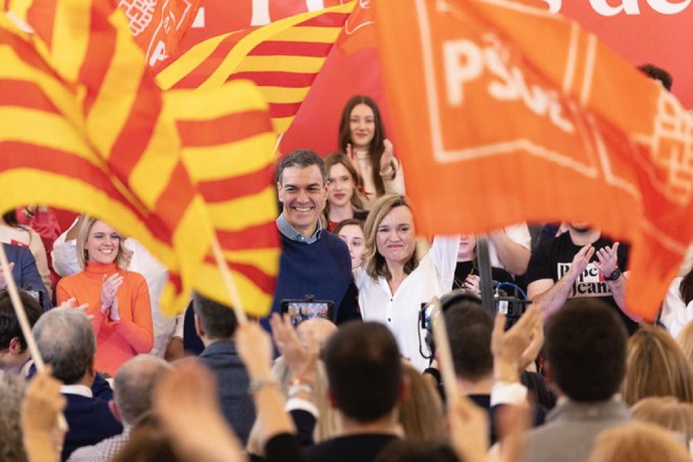 Qué el PSOE resista en medio de una ola fascista mundial,
con actores judiciales, políticos y mediáticos inmersos en las campañas más sucias y despreciables que se han conocido en este país, es una gran noticia. 
Qué no os coman la cabeza.