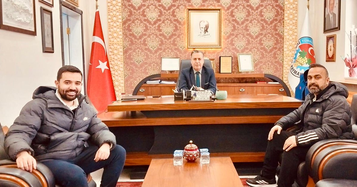 İlçemizi Bölgesel Amatör Lig’de temsil eden 7 Eylül Turgutluspor’un Teknik Direktörü MURAT İÇÖZ, Turgutlu Kaymakamı Selami KAPANKAYA’yı makamında ziyaret etti.

<a href="/ManisaValiligi/">Manisa Valiliği</a> <a href="/KapankayaSelami/">SelamiKapankaya</a>

turgutlu.gov.tr/turgutluspor-s…