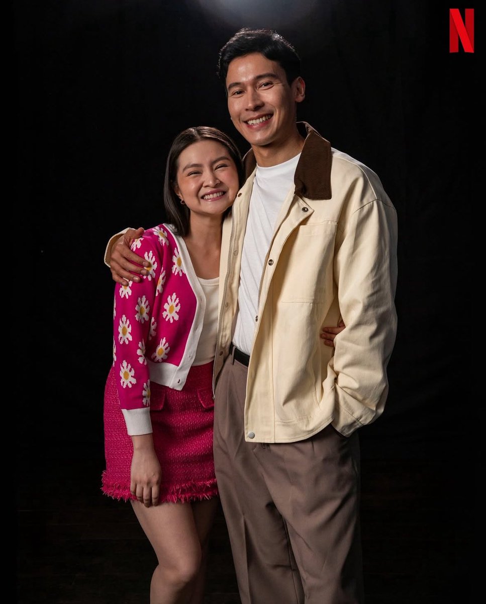 BarChong or EnBie? 😆

#PaskongPinoy coming december 3, only on <a href="/Netflix_PH/">Netflix Philippines</a> #BarbieForteza