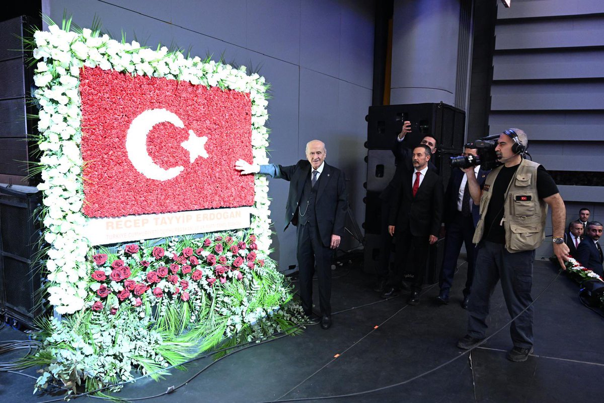 Liderimiz Sayın Devlet BAHÇELİ, partimizin kuruluşunun 57. yıl dönümü münasebetiyle düzenlenen “Şanla Şerefle 57. Yıl” programına katıldı.