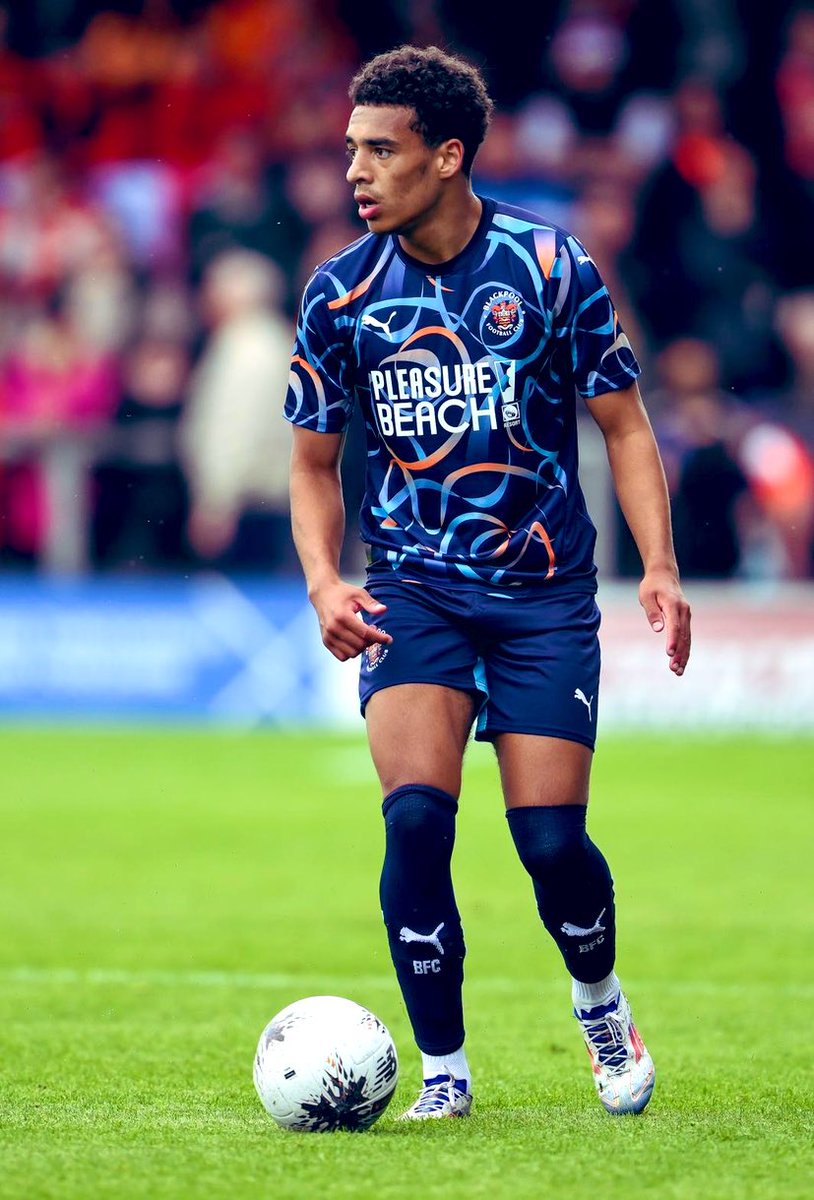 Training Times Tonight 👍🏾⚽️

U9s,U10s, U11s, U12s - 6:30pm - 7:40pm
U13s, U14s, U15s - 7:15pm - 8:30pm

#learnteachgrow #development #fun #grassrootsfootball #Iam4pro