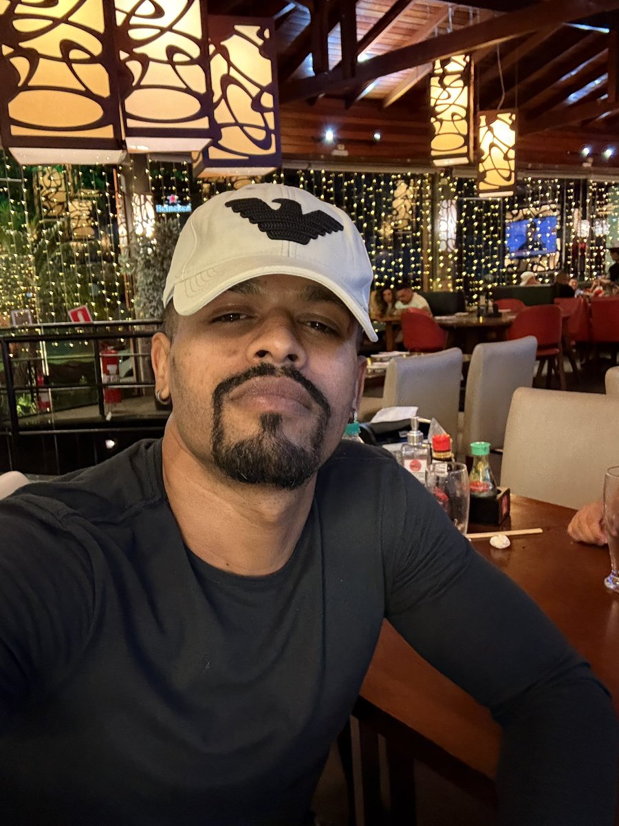 4ndradeys_30's tweet photo. 🫠 dia de sushi 🍣 https://t.co/RdzM66o1FQ