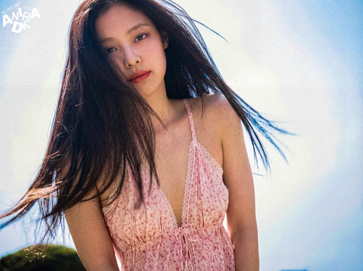 YapperChi's tweet image. Shut up and look at my girlfriend