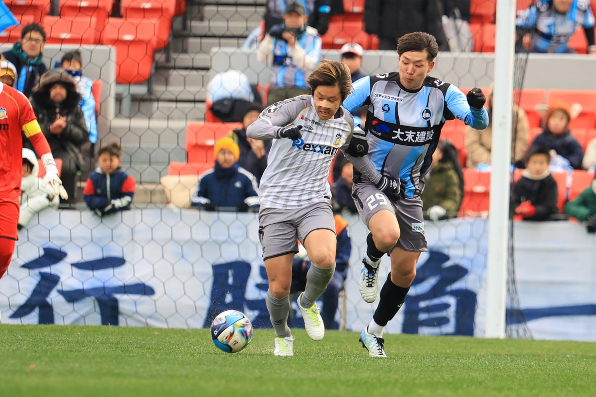 カマタマーレ讃岐　上下