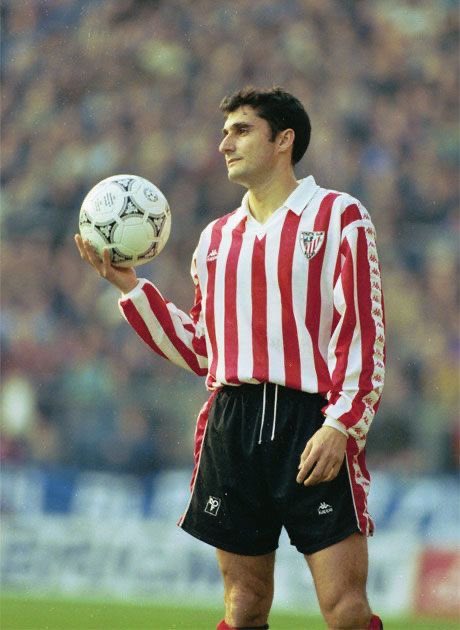 Unaai21's tweet photo. @AthleticClub Felices 62 a la figura más importante la historia del club en este siglo, que sean muchos más juntos ❤️🤍❤️🤍 https://t.co/j3MNQoZiPT