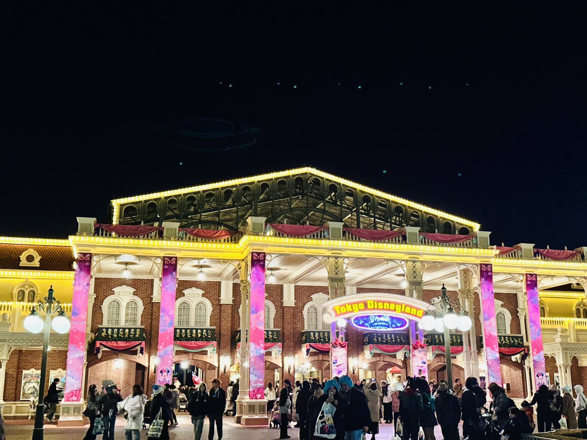 ミッキーとミニーは ガチもんのスーパースターなんだなぁ⭐️