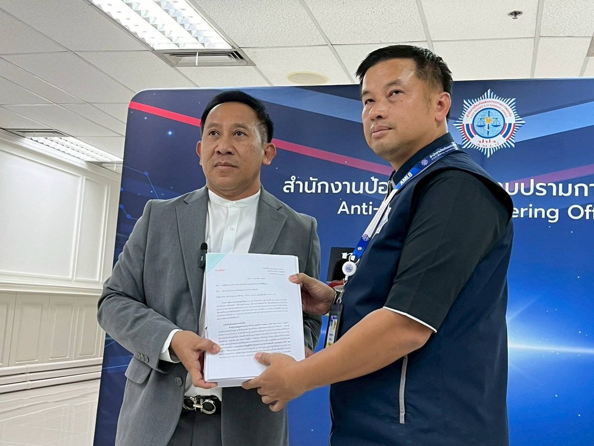 ทนาย #บิ๊กโจ๊ก  ยื่น ปปง. ขอสอบกรรมการธุรกรรม ปมเลือกปฏิบัติและเมิดสิทธิ - เอี่ยวเว็บพนัน  

facebook.com/share/p/1JevHx…