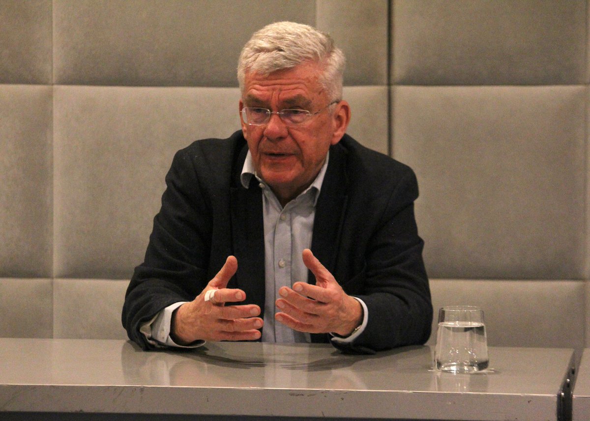 Inspirujące spotkanie z <a href="/StKarczewski/">Stanisław Karczewski</a> 🔥 Rozmawialiśmy o wyzwaniach w ochronie zdrowia 🩺 i programie dla młodego pokolenia 🧒🏼👩
Dziękujemy za merytoryczną debatę! 🤝🇵🇱

Twórz z nami drużynę <a href="/pisorgpl/">Prawo i Sprawiedliwość</a>! Dołącz do nas i wypełnij formularz: 👇
docs.google.com/forms/d/e/1FAI…