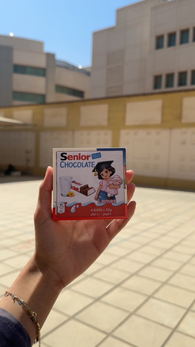 _lamesAB's tweet photo. Senior chocolate 🎓🍫 https://t.co/5beMCmxtX8