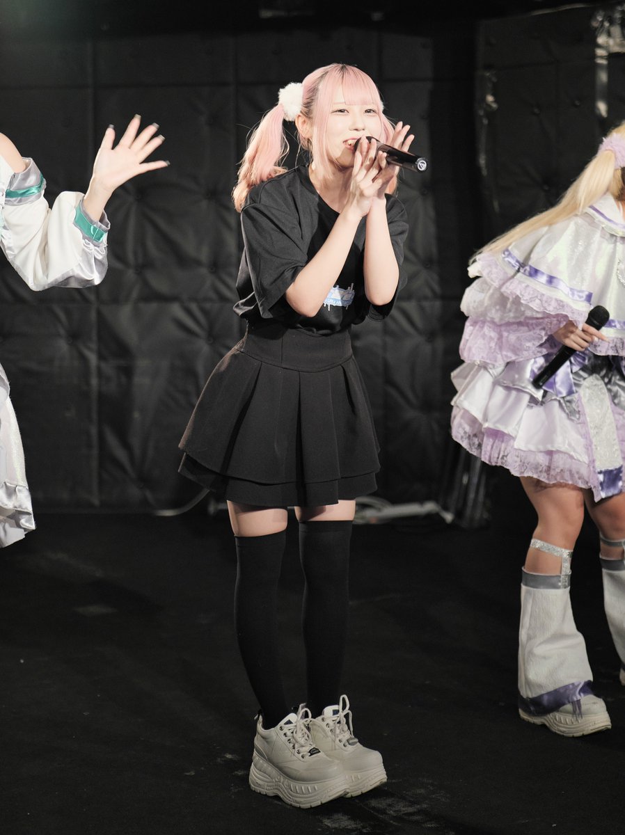 scarletwing495's tweet photo. COMe SUMMIT vol.2・一部(2025.11.30.日午後)にて、みる🐣🍼さん①。

※この時期は研究生、この後正規メンバー・みるきーほわいと。

#COMeSUMMIT2
#BrainBeat
#ぶれび
#MaUX_inc
#みる🐣🍼(@MiL_BB_2)
#東京アイドル 
#ライブ
#GOLDEN_PIGS